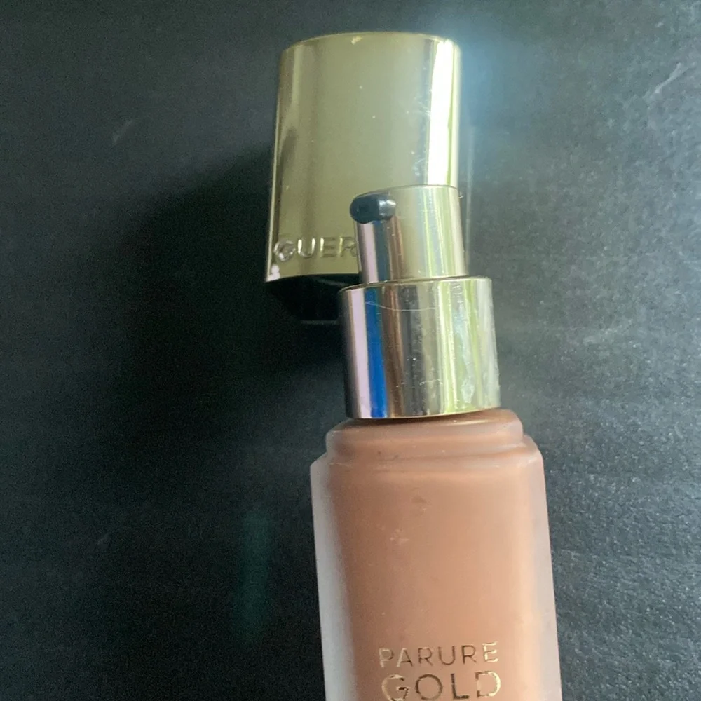 Guerlain Parure Gold Skin Matte, 8N Dark Skin, New‎ without Box